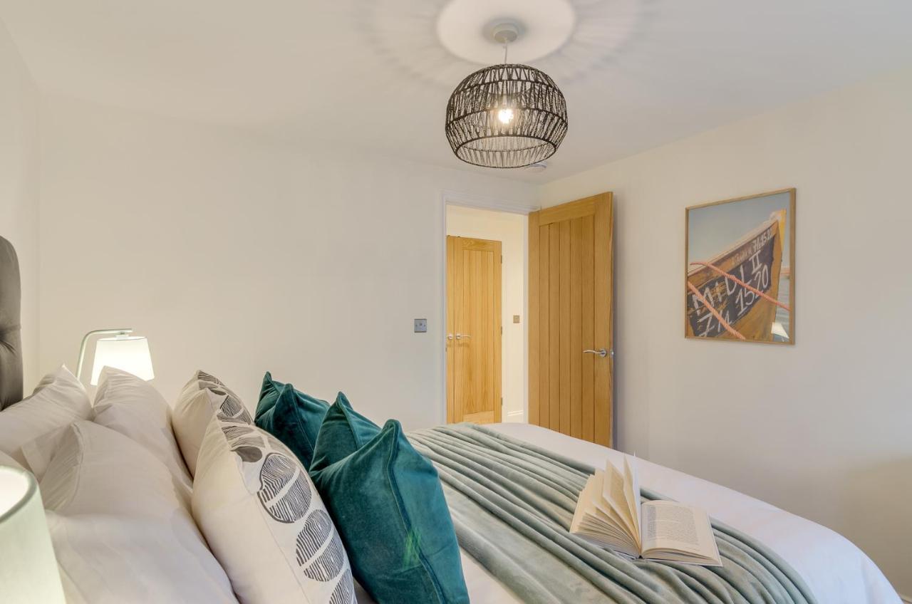 Spacious 6-Bed Home, Near The Norfolk Broads Clippesby Kültér fotó