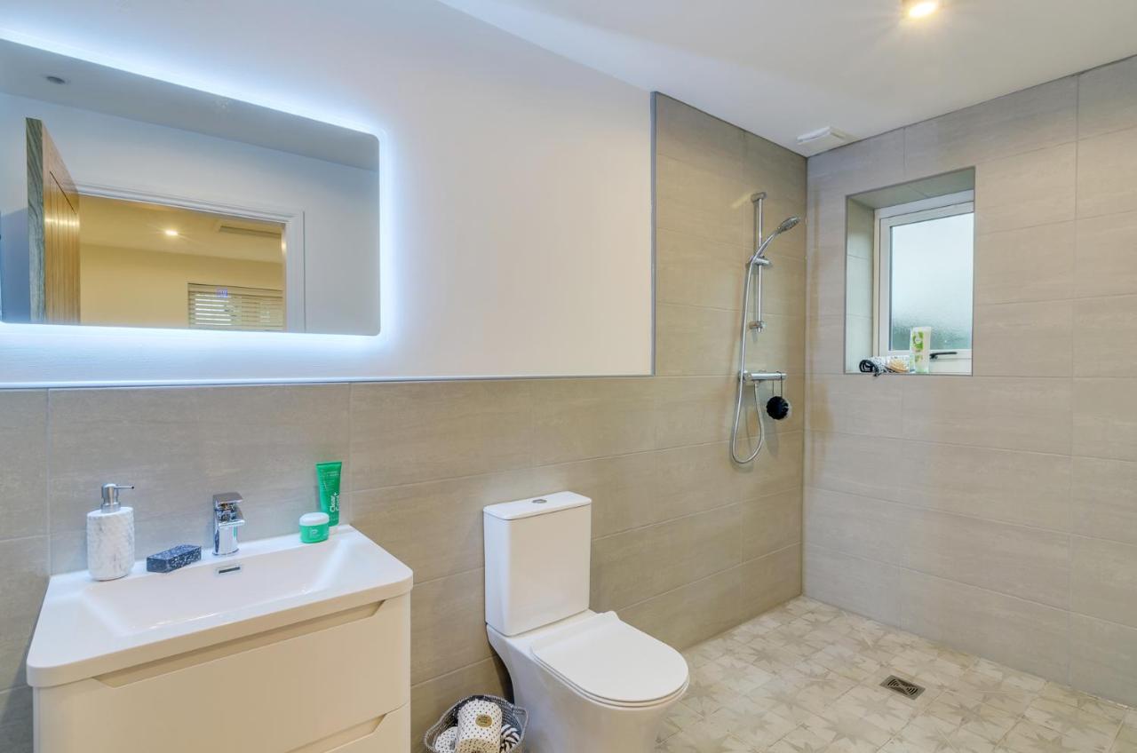 Spacious 6-Bed Home, Near The Norfolk Broads Clippesby Kültér fotó