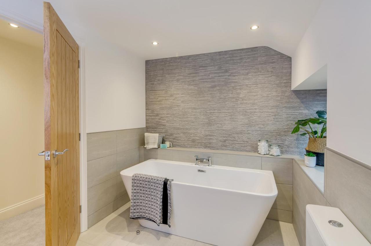 Spacious 6-Bed Home, Near The Norfolk Broads Clippesby Kültér fotó