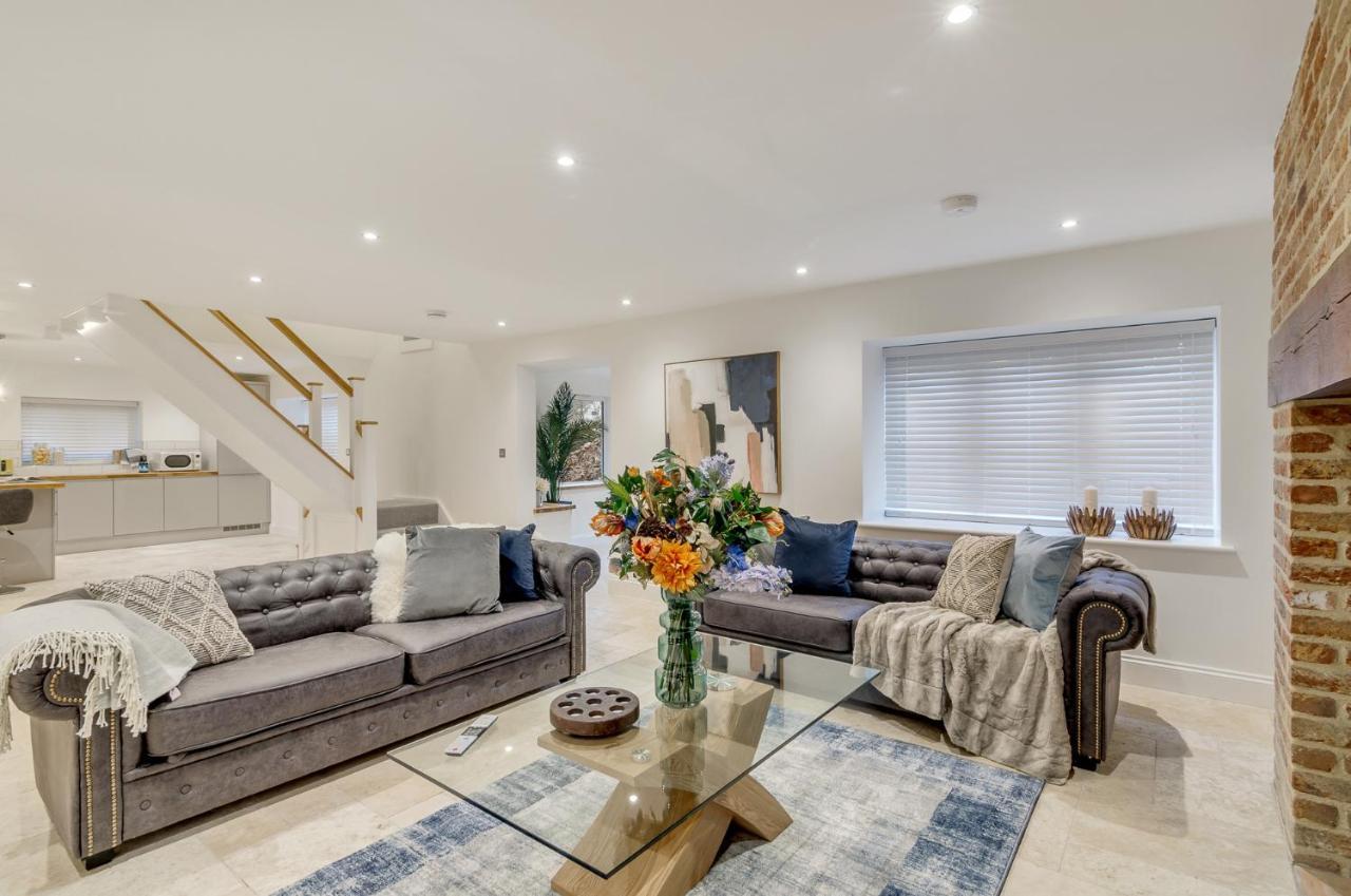Spacious 6-Bed Home, Near The Norfolk Broads Clippesby Kültér fotó