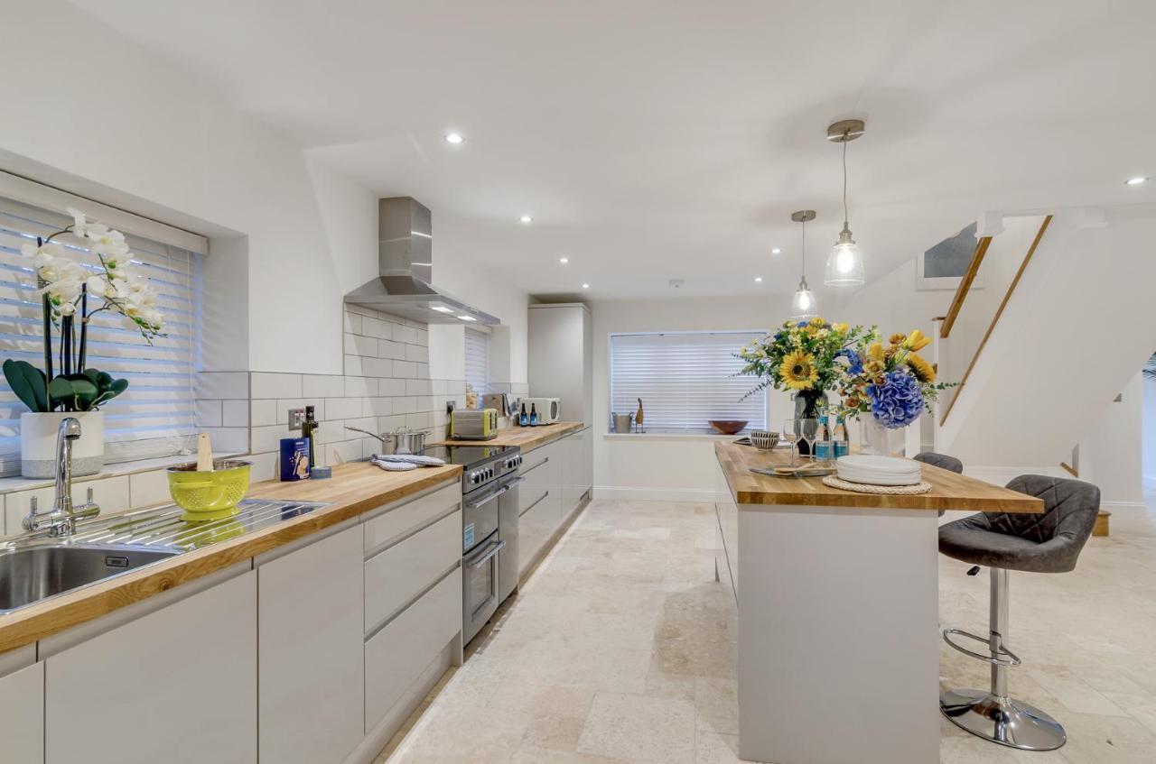 Spacious 6-Bed Home, Near The Norfolk Broads Clippesby Kültér fotó