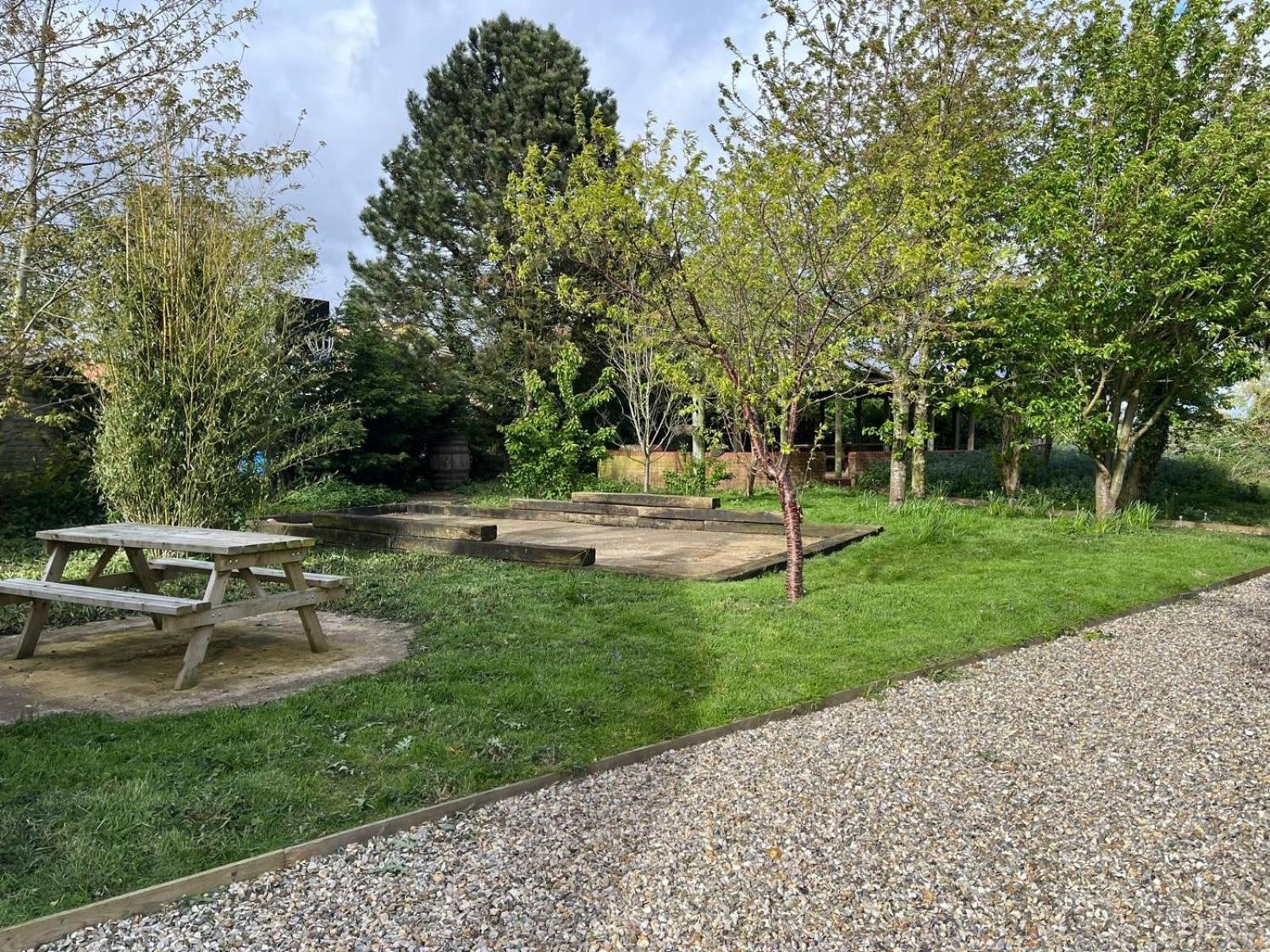 Spacious 6-Bed Home, Near The Norfolk Broads Clippesby Kültér fotó