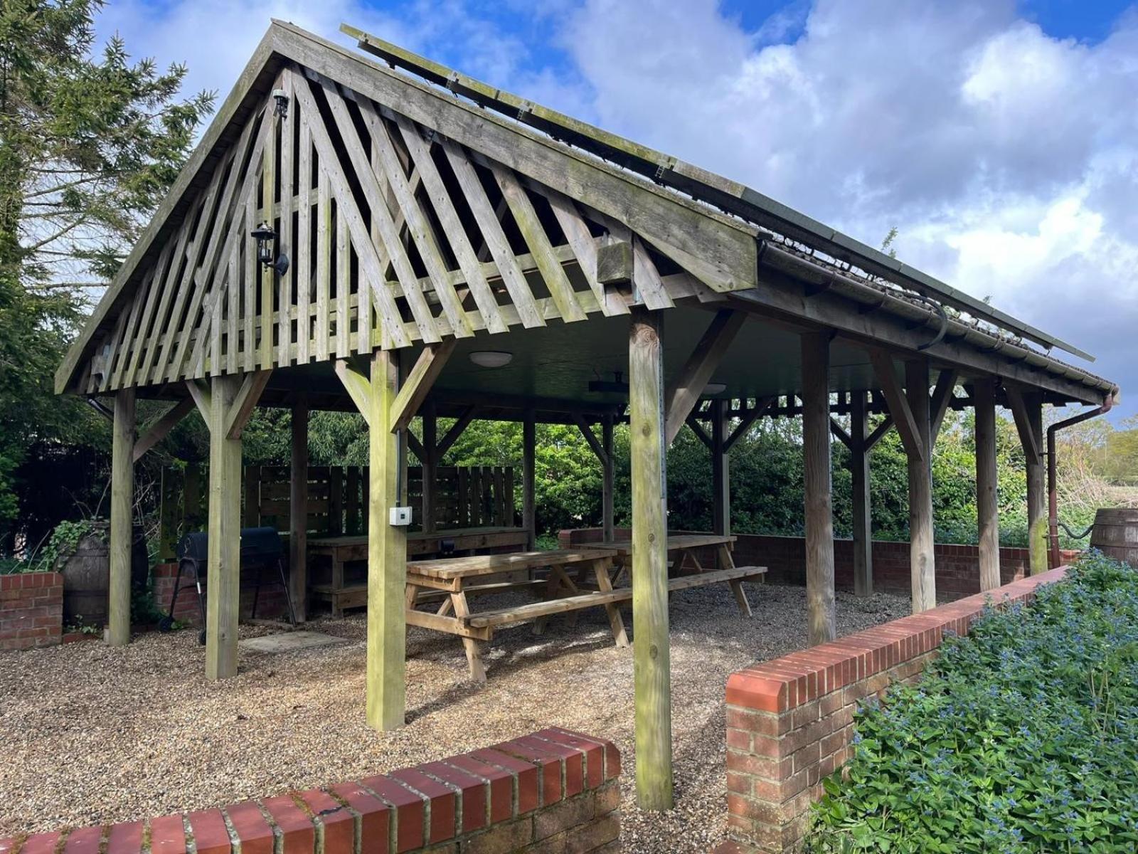 Spacious 6-Bed Home, Near The Norfolk Broads Clippesby Kültér fotó